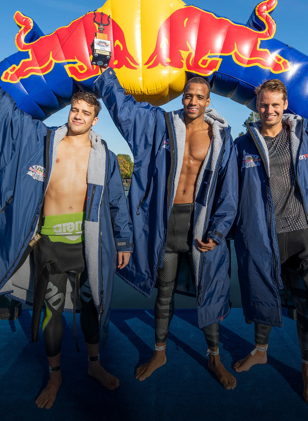 Athletes at Red Bull event wearing long sleeve advance Dryrobe®