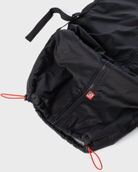 Close up of the end of the lower part ofdryrobe® Adapt, showing adjustable draw cords