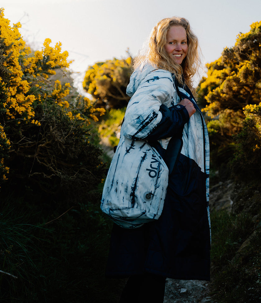 dryrobe® - The ultimate outdoor changing robe – Dryrobe® Europe