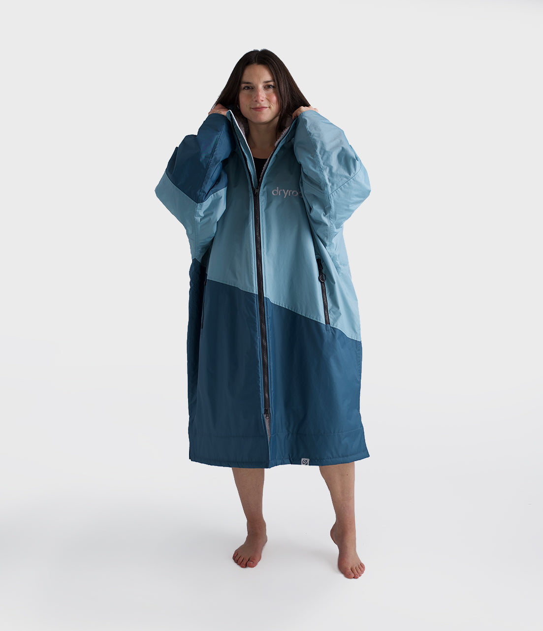 Blue Light Grey Advance Adults Changing Robe – Dryrobe® Europe