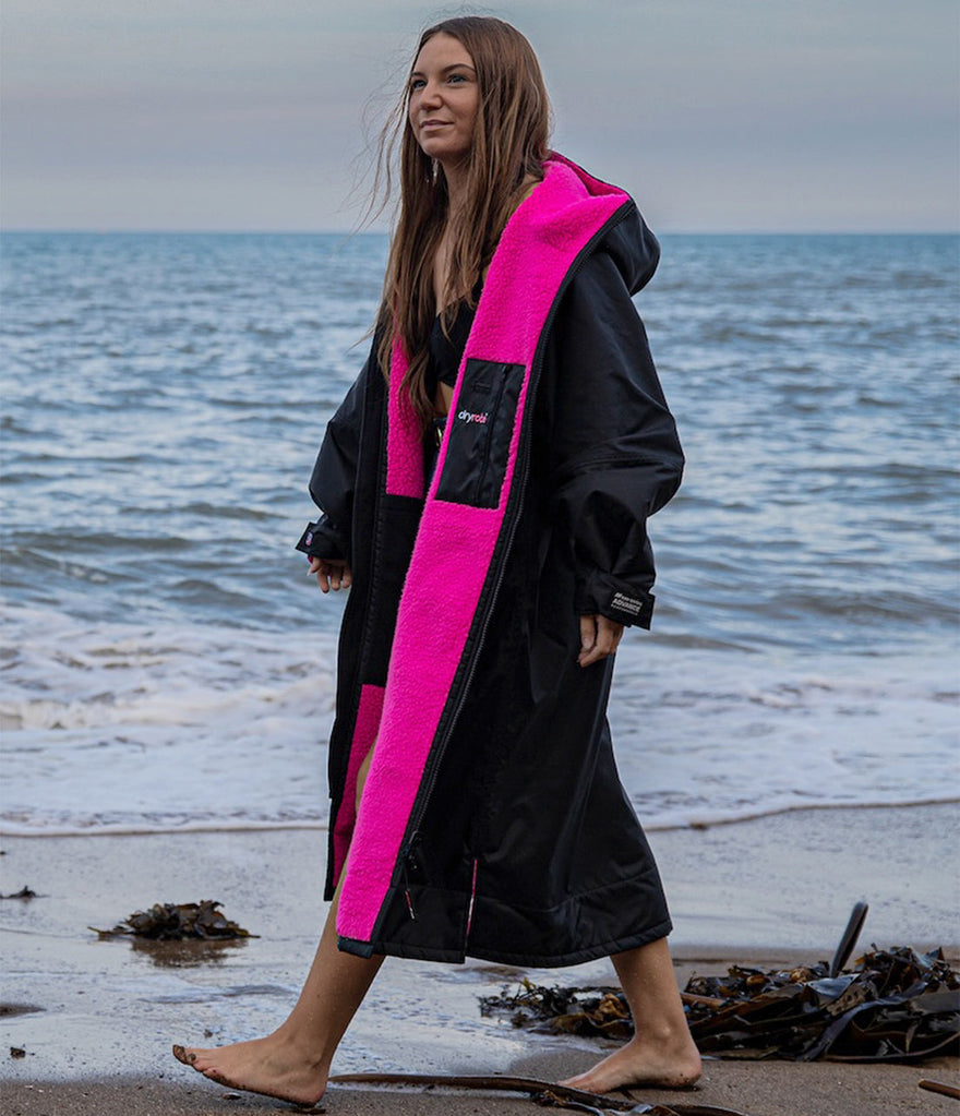 dryrobe® - The ultimate outdoor changing robe – Dryrobe® Europe