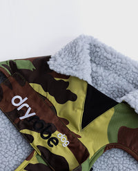 Close up of collar on Camo Grey dryrobe® Dog