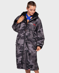 Woman wearing Black Camo dryrobe® Advance Long Sleeve 