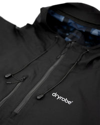 Close up of zip on dryrobe® Waterproof Poncho